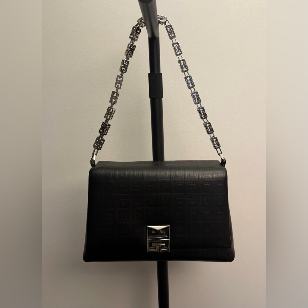 Givenchy 4G Black Leather Shoulder Bag - Picture 2 of 16